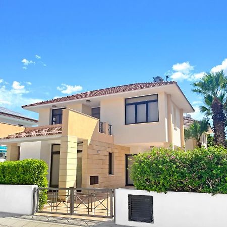 Villa Alba With Beach Access Larnaca Dış mekan fotoğraf