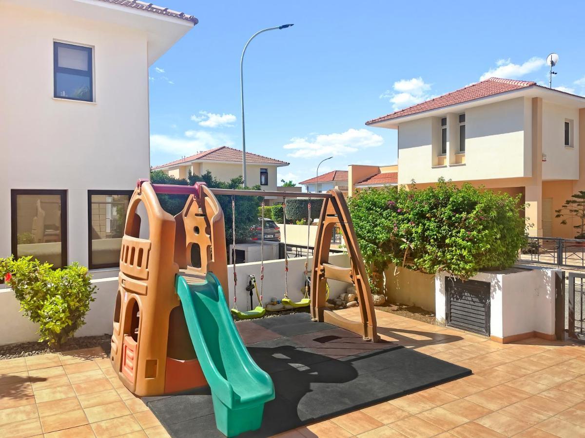Villa Alba With Beach Access Larnaca Dış mekan fotoğraf